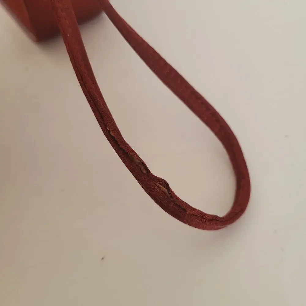 Gucci G Logo‎ Vintage Wristlet Bag Clutch Satine Red Pouch Zip Small Rectangle